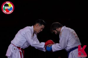Ken Nishimura (JPN) và Rafael Aghayev dành cho nhau sự tôn trọng sau trận đấu